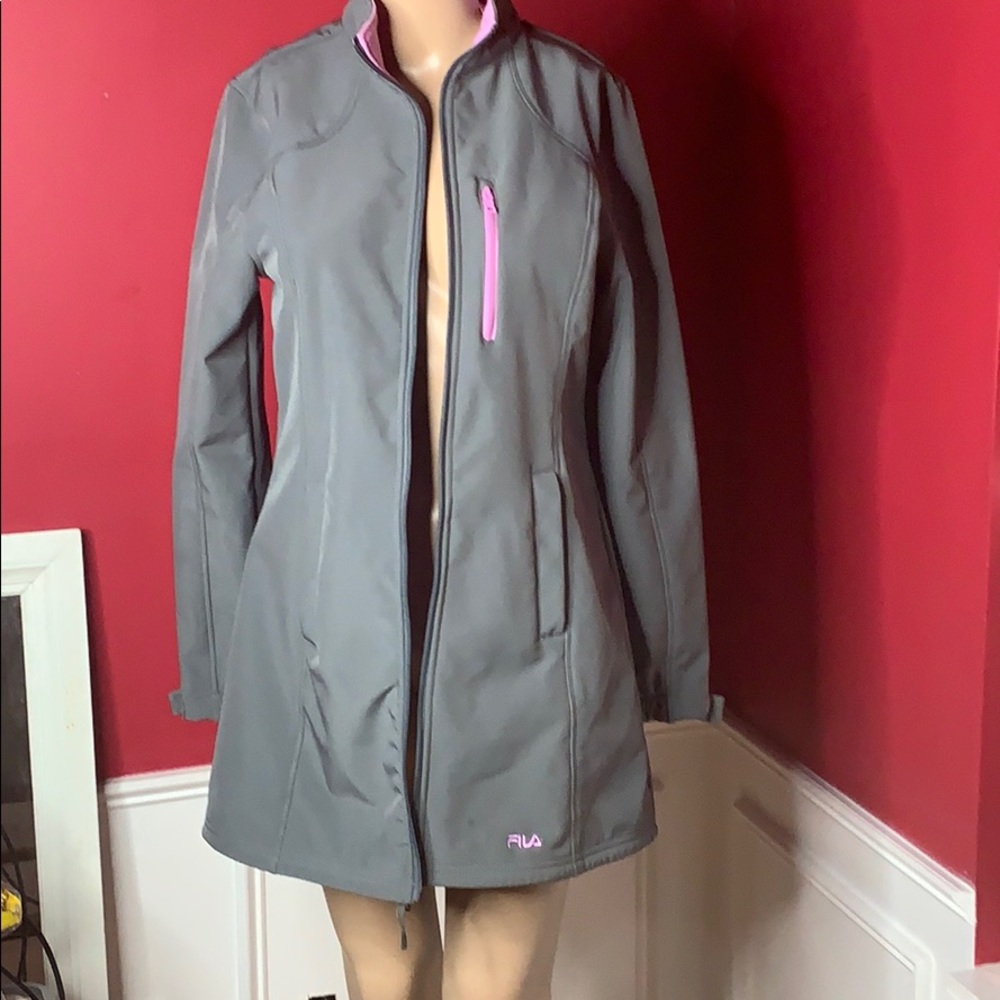 *NEW* Fila Jacket - Picture 3 of 5
